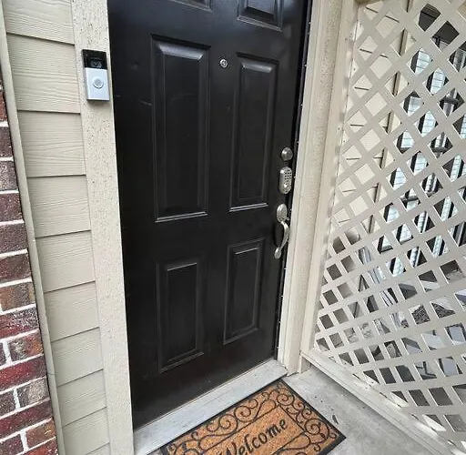 Home Away From Home-Cozy 2 Bdrm Condo/Med Cntr/Nrg