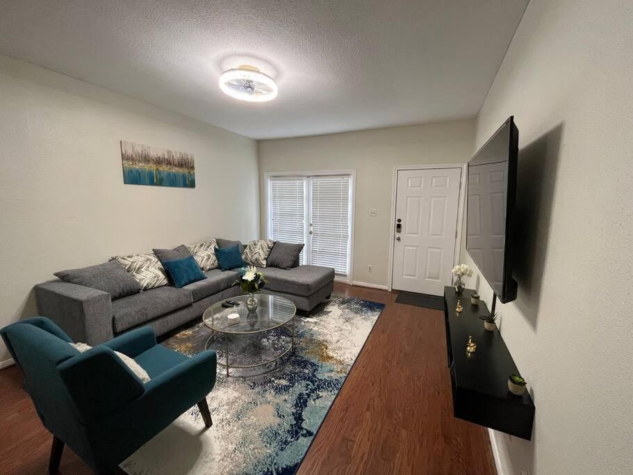 Away From Home-cozy 2 Bdrm Condo/med Cntr/nrg Apartment Houston