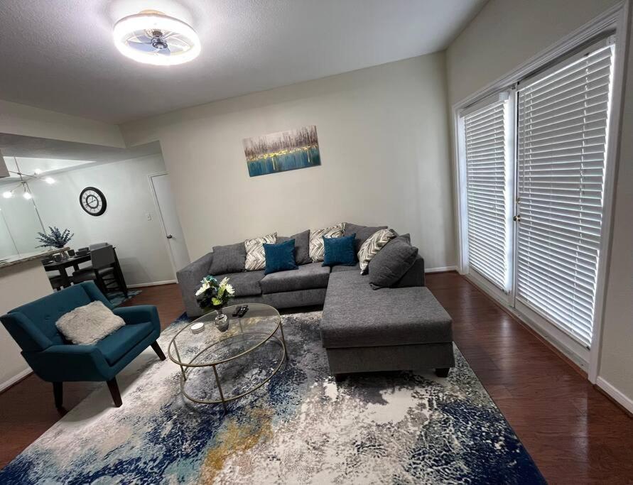 Away From Home-cozy 2 Bdrm Condo/med Cntr/nrg *