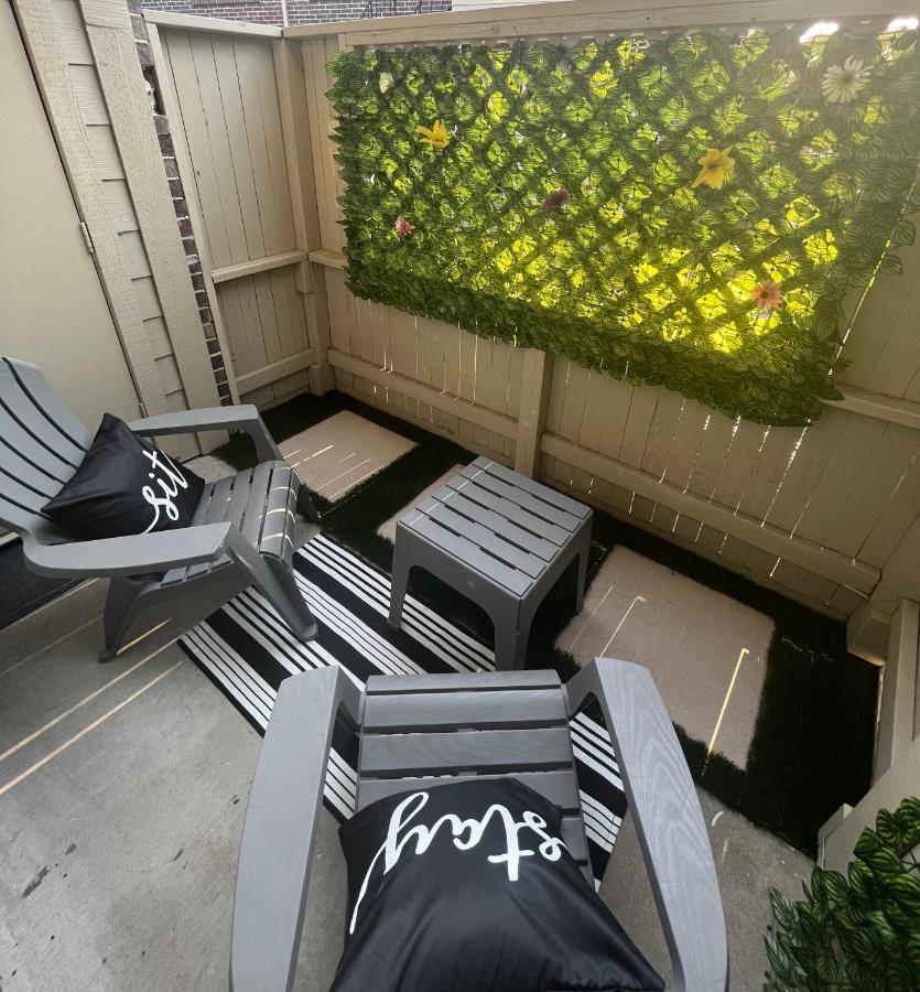 Away From Home-cozy 2 Bdrm Condo/med Cntr/nrg